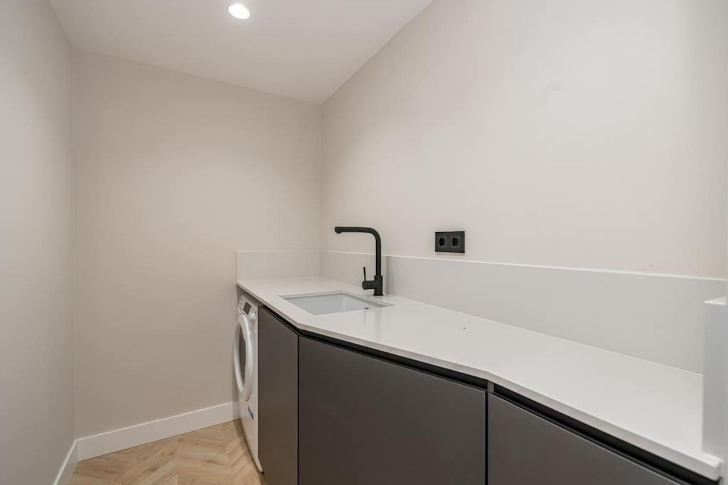 Puerta Del Sol 3Br 3Bh Leilighet Madrid Eksteriør bilde