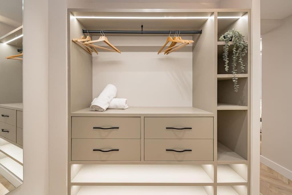 Puerta Del Sol 3Br 3Bh Leilighet Madrid Eksteriør bilde